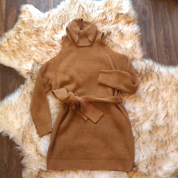 Lulus Cold Shoulder Brown Sweater Dress Size Medium - Picture 1 of 12